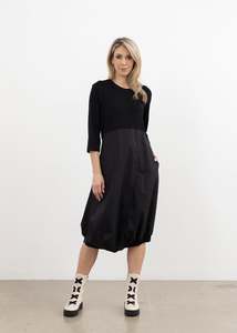 Dynamic Drape Dress Black