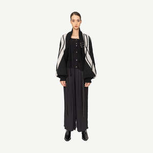 Prim Wrap - Black & White - Bone + Arrow