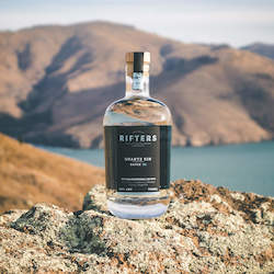 Contemporary: Rifters Quartz Gin 700ml