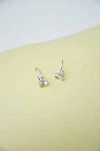 Jewellery: Reverse Sleeper in Silver