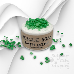 Super Fizzy Bath Bombs: Muscle soak bath bomb