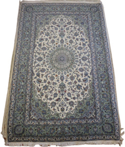 Hand Knotted Persian: Nain Green - Hand-knotted Persian Rug