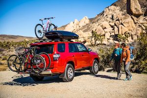 Platform Bike Rack: Yakima HoldUp EVO 2"