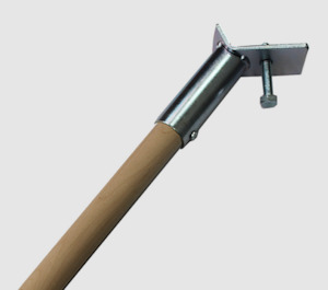 Brooms: WOODEN HANDLE & BRACKET 28MM x 1.35M