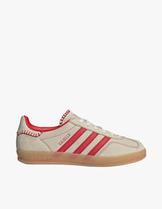 Adidas: Womens Gazelle Indoor - Better Scarlet/Better Scarlet /Cream White