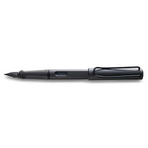 Lamy Safari Fountain Pen (Medium Nib) - Charcoal