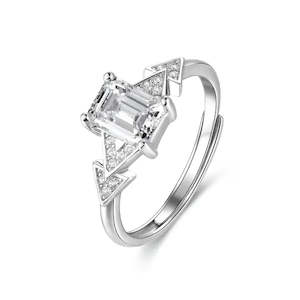 Yorkerla Jewellery: 1 Carat Cedar 925 Silver Emerald cut Moissanite Stone Ring
