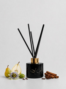 Surmanti Gifts: French Pear & Passionflower Crystal Reed Diffuser - Refillable