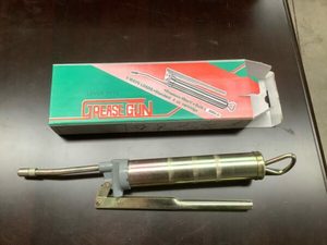 Home: Lever Type Grease Gun