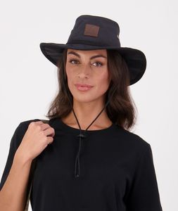 Accessories: Hunter Canvas Hat