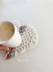 Macrame Coasters: MACRAMÃ HEART COASTER