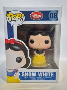 Disney: Disney - Snow White (08) RED DISNEY STORE LOGO