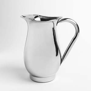Accessories: Silver Jug with ice pourer
