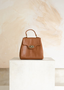 Accessories 1: Verve Vintage Tan Bag
