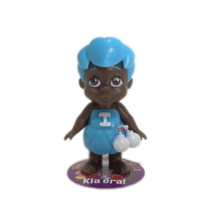 "I" Figurine