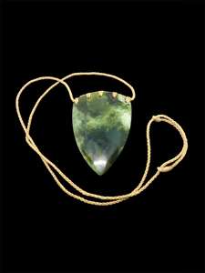 Products: Nz arahura kawakawa inanga rei niho 8.5cm x 5.5 cm - Takutai Rere Jade