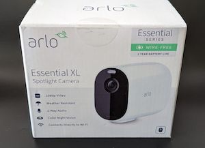 ARLO ESSENTIAL XL SPOTLIGHT CAMERA - WHITE - NEW