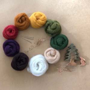 Doll Making: CHILDS NEEDLE FELTING KIT ~ 9 COLOUR ~ EARTH RAINBOW