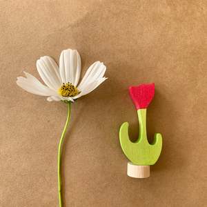 RED TULIP FLOWER ~ CELEBRATION RING DECORATION ~ GRIMMS