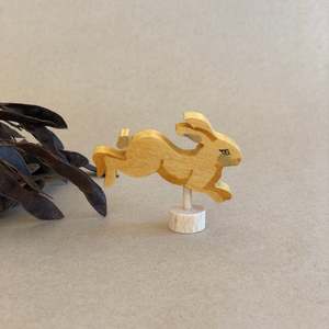 Easter: JUMPING RABBIT / HARE HANDPAINTED ~ CELEBRATION RING DECORATION ~ GRIMMS