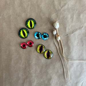 Toddler: DIY CRAFT ~ GLASS DRAGON EYES ~ 8 PACK