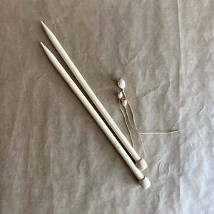 School: BAMBOO KNITTING NEEDLES ~ 12MM