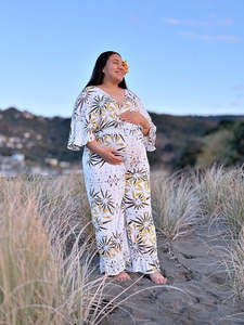 Pele Collection: PELE PAEPAE JUMPER TP208 WHITE