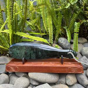 21st Keys: Pounamu  Mere On A Stand