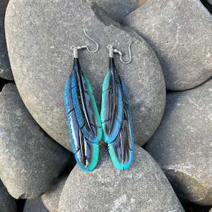 Huia Feather Bone Carving Earrings