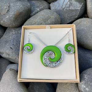 Taonga Jewellery Jewellery Set: Green Koru Ox-Silver Jewellery Set