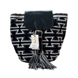 Products: Noir & Sand Mochila