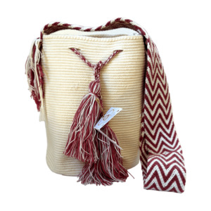 Sun-Kissed Sand Mochila