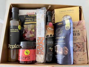 Gift Boxes For All Occasions: A Medium Gourmet Gift Box - 2