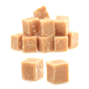 Products: Quiggins Fudge Bags 150g – Cherry Bakewell – Tastes of the UK