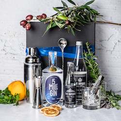 Spirits: Gift Box - 5 Mile Navy Gin