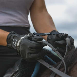 Gloves: Equisk SteadyHands Riding Gloves