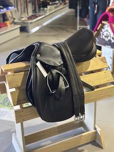 Second Hand: Cliff Bransby 17.5" Jump Saddle Wide Gullet