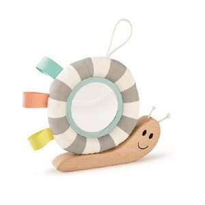 Hape: Hook N’ Look Snail