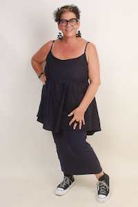 Linen: TCD Carmen Cami - Navy Linen