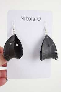 Nikola-O - Star Cluster Earrings Black
