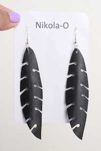 Nikola O: Nikola-O - Mamaku Fern Earrings Black