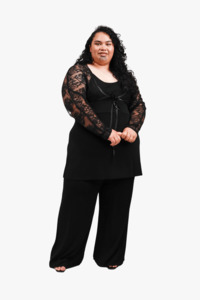 Under 200: Gorjis Blair Top - Black