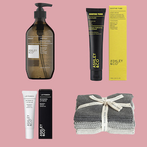 Gift Boxes: Ashley & Co Gift Box - Tui & Kahili