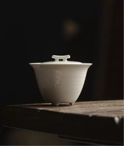 Plant-Ash Glazed Tripod Tea Bowl 120ml Gaiwan