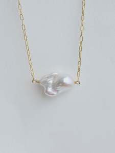 Jewellery: Charlotte Penman Cloud Necklace | Baroque Pearl | Gold