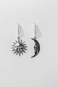 Jewellery: Lisa Webb Luna Del Sol Earrings | STG Silver