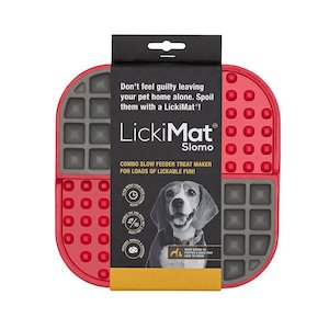 Food: LickiMat - Slomo