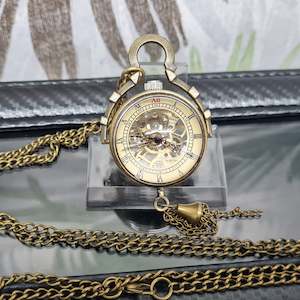 Pocket Watches Mechanical Watches: Pendant Mechanical Eyeball Pocket Watch TW90