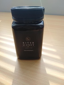 Products: River Honey 500 grams with Manuka and Kanuka