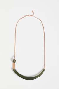 Elk: Elk | Arens Necklace | Dark Olive